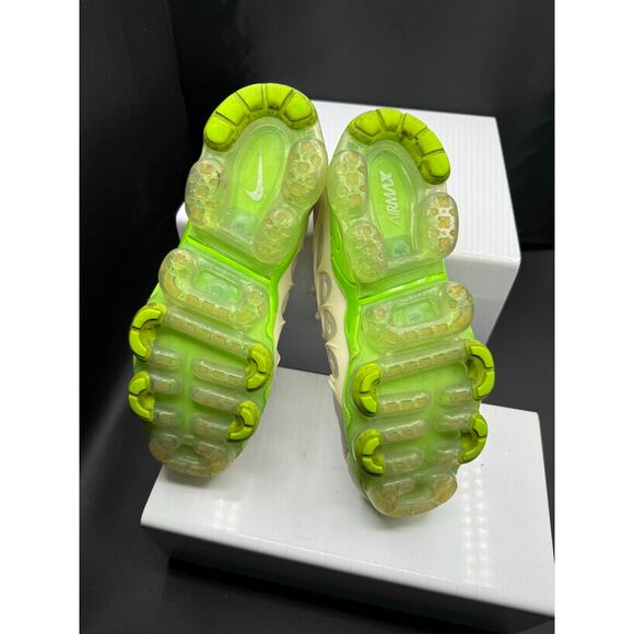 Nike Air Vapor Max Plus - White and Neon Green with Neon Green Swoosh -Size 8.5M main image 10